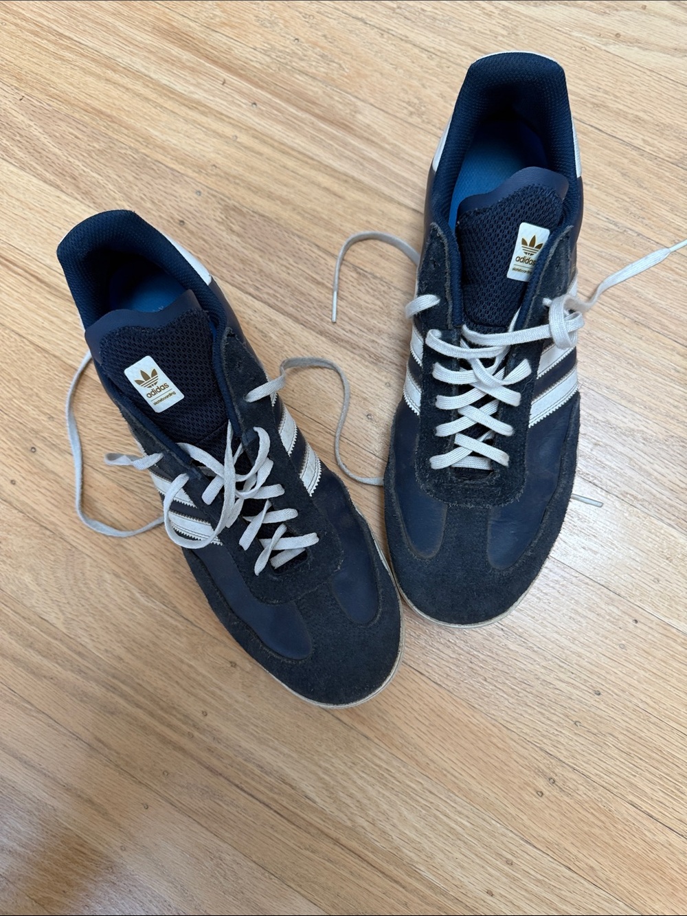 adidas Men’s Navy and White Retro Runner Sneakers